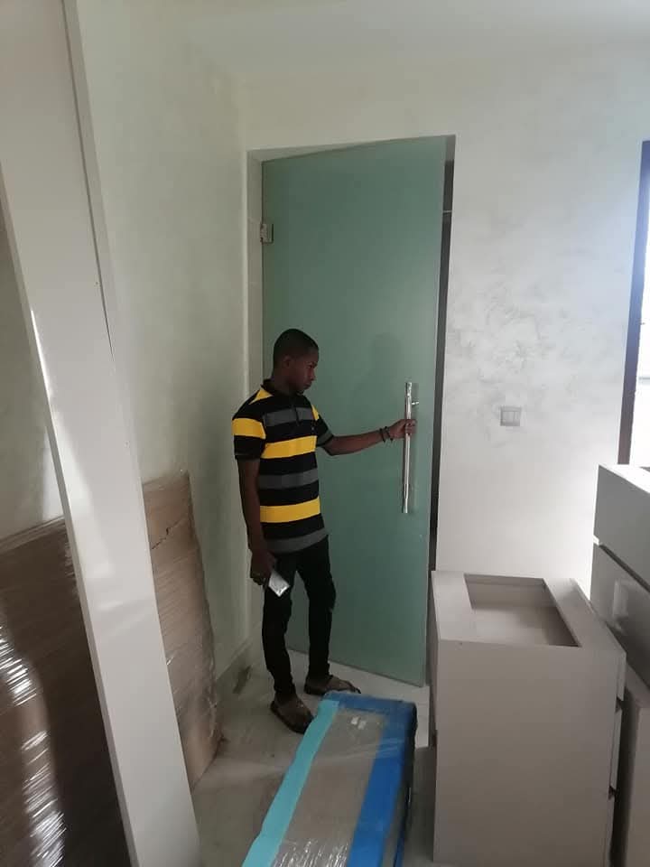 Aluminium Entrance Door